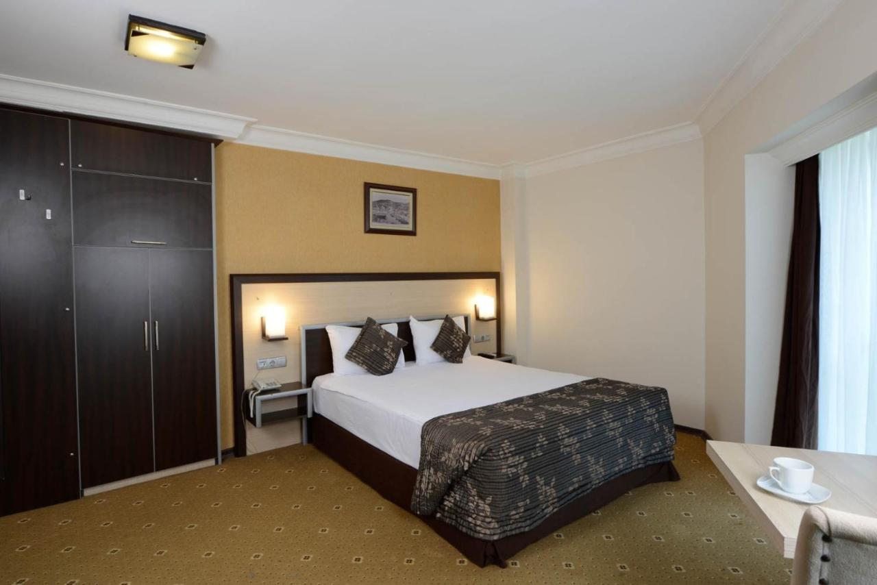 Hotel Ismira Izmir Exteriör bild